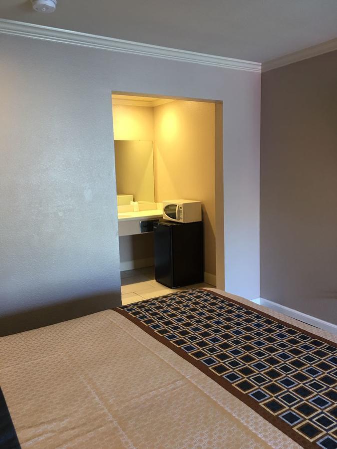 דיילי סיטי Royal Palace Inn מראה חיצוני תמונה