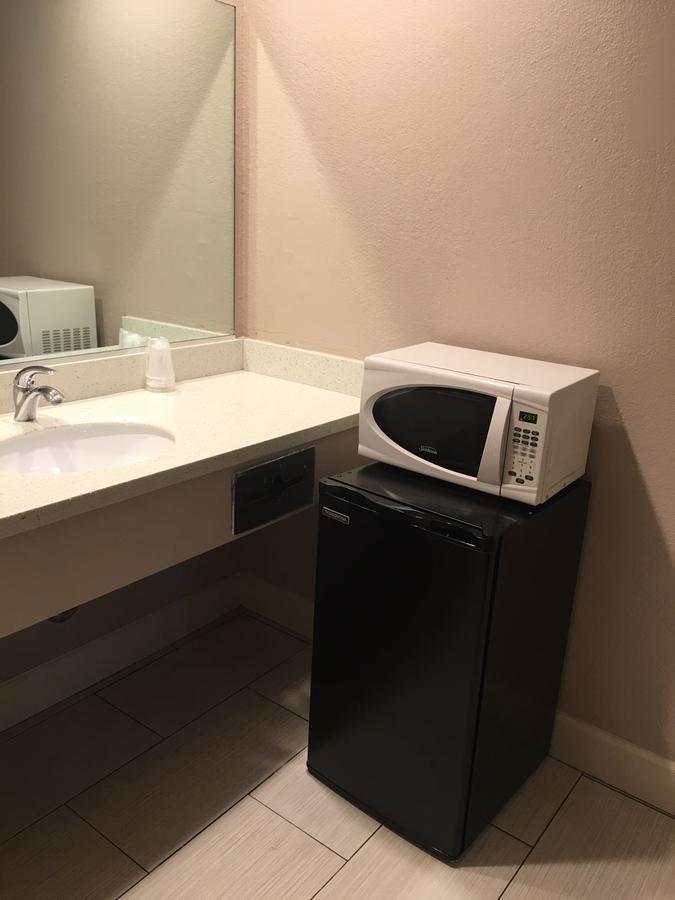 דיילי סיטי Royal Palace Inn מראה חיצוני תמונה