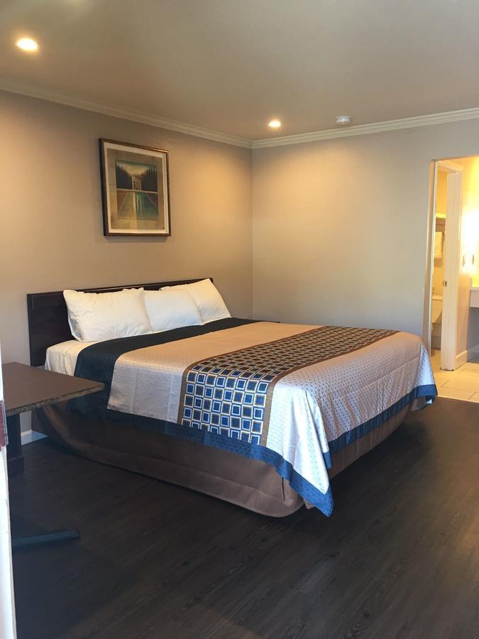 דיילי סיטי Royal Palace Inn מראה חיצוני תמונה