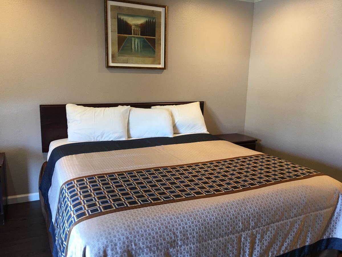 דיילי סיטי Royal Palace Inn מראה חיצוני תמונה