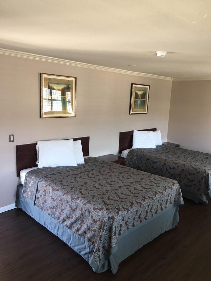 דיילי סיטי Royal Palace Inn מראה חיצוני תמונה